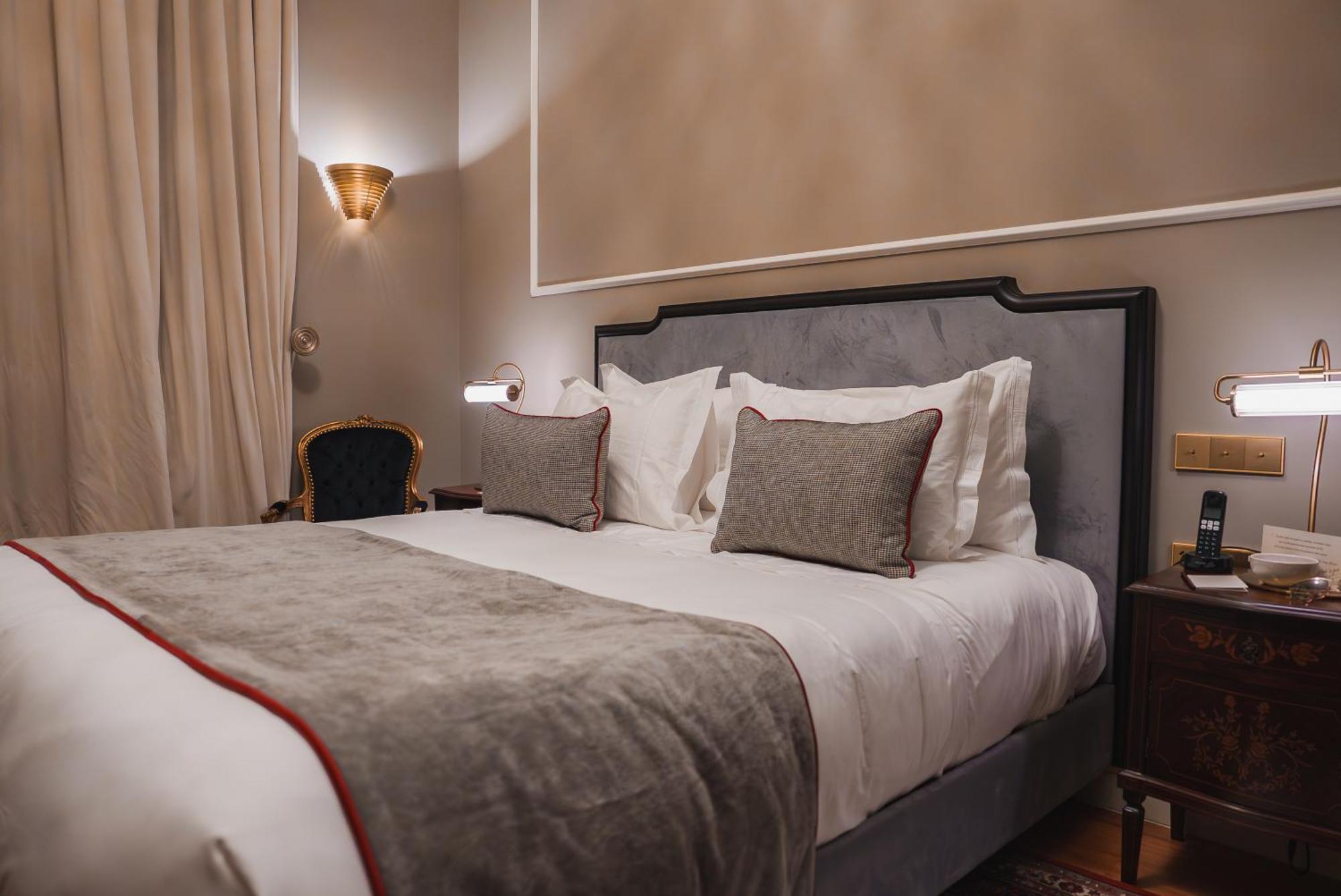 Hotel Rosewood Near Delhi Airport