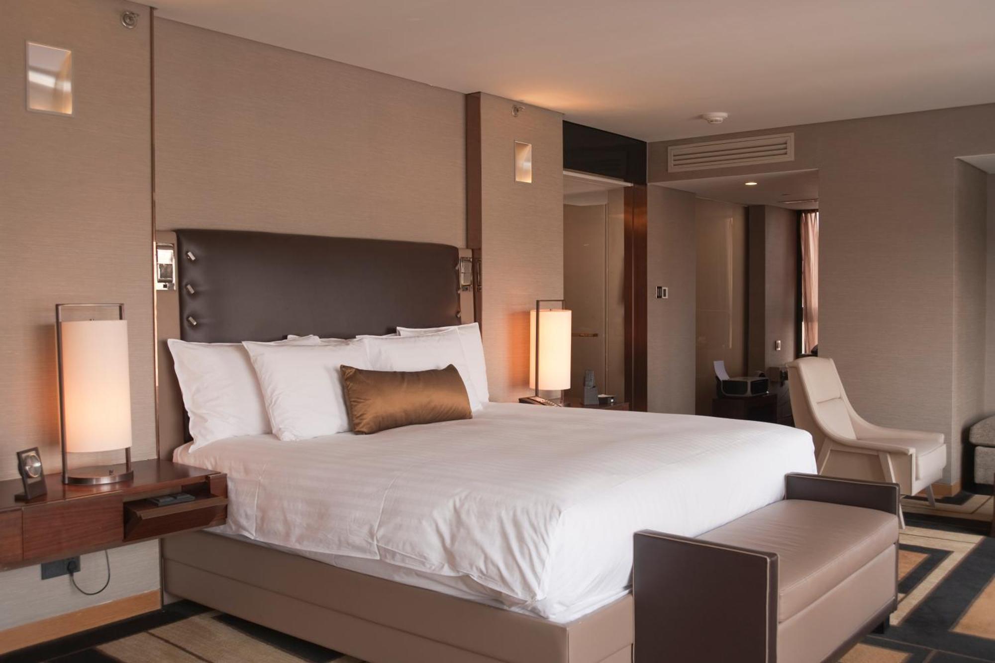 Hotel Rosewood Near Delhi Airport