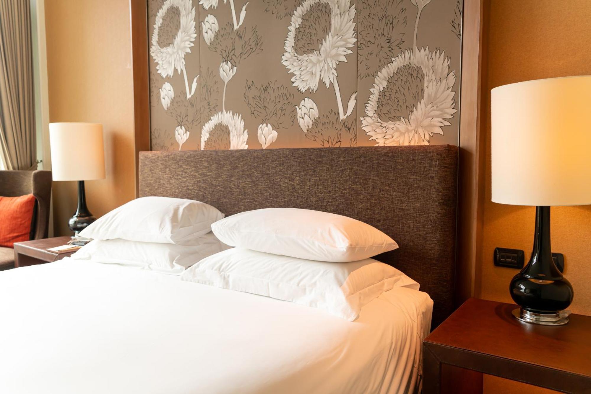 Rosewood Near Delhi Airport Hotel 4*